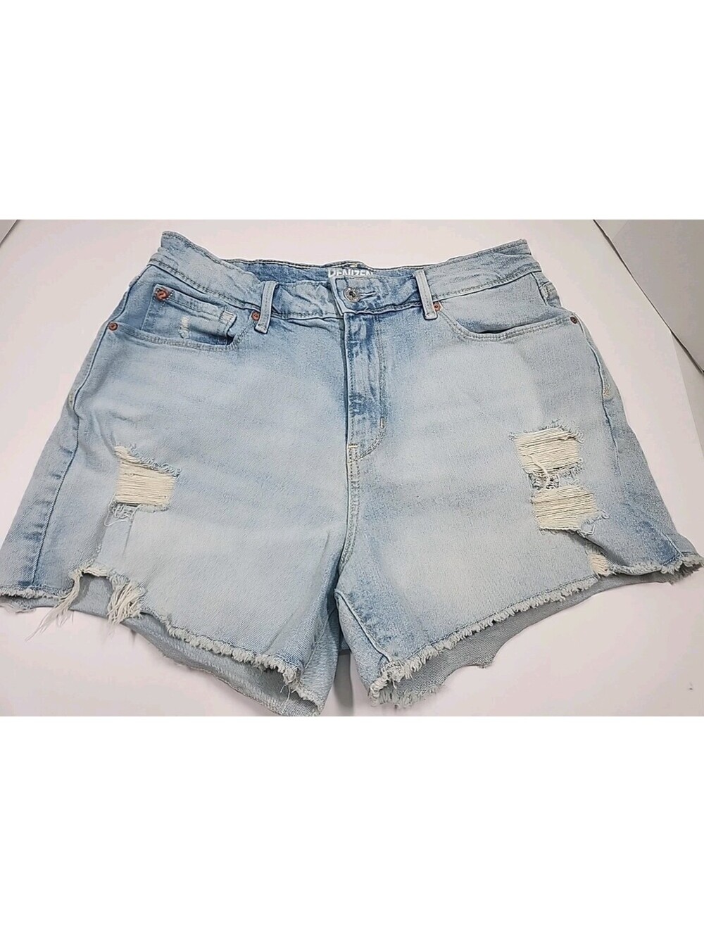 Women's Levi's Denizen High Rise Shorts Size 10, 3.5" Inseam